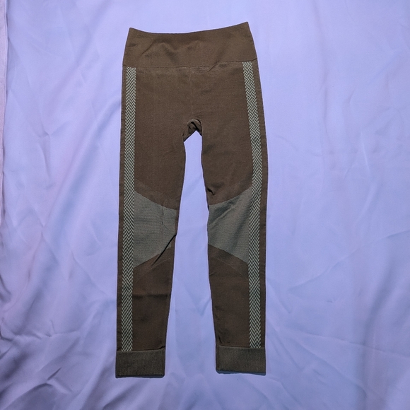 Fabletics High-Waisted Seamless Check Legging Medium - Picture 5 of 5